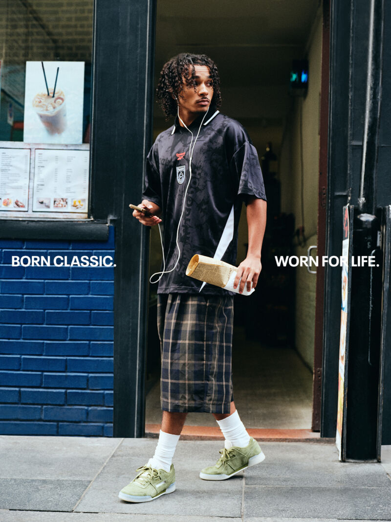 Immagine per l'inizio del tweet: BORN CLASSIC. WORN FOR LIFE. Il nostro