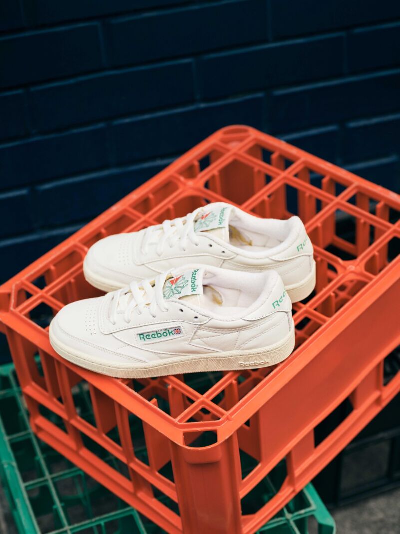 Immagine per l'inizio del tweet: Sempre alla moda, ovunque ti trovi