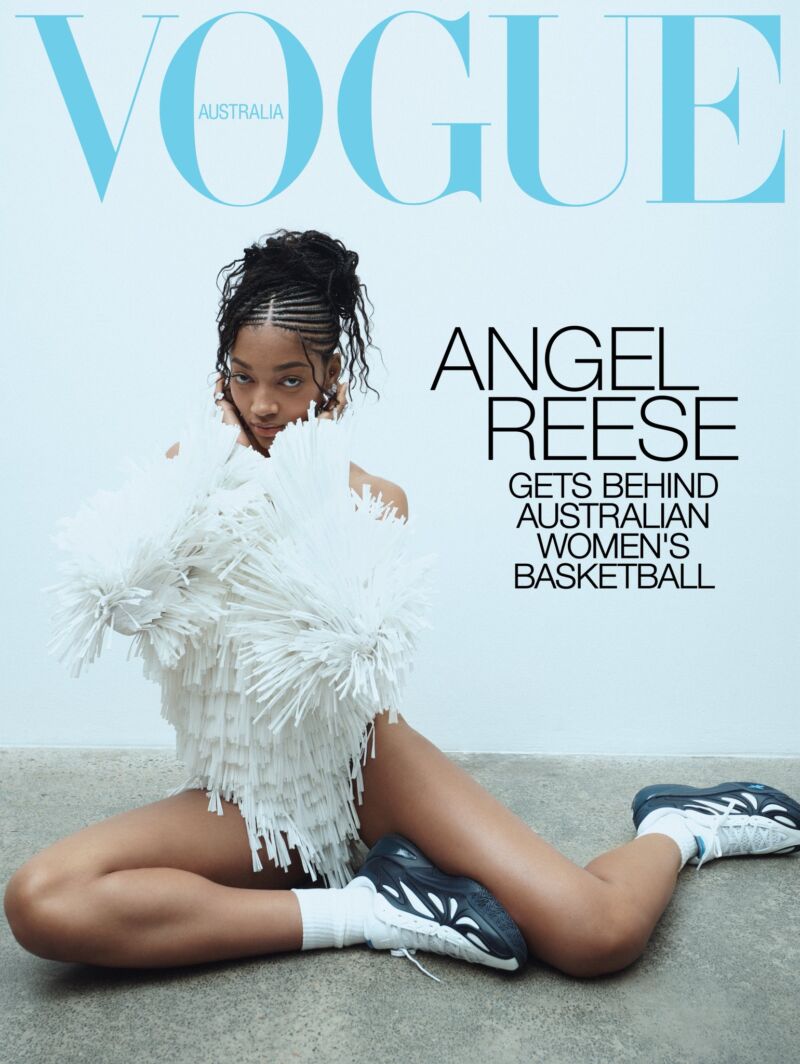 Image for the Tweet beginning: VOGUE AUSTRALIA: Signature AR1s Take