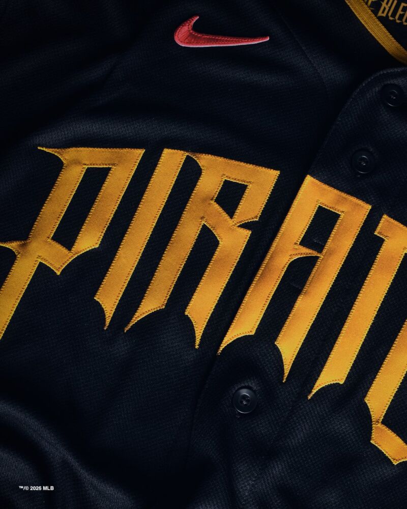 Imagem para o tweet que começa com: «Gold Blooded. A Nike dos Pittsburgh Pirates»
